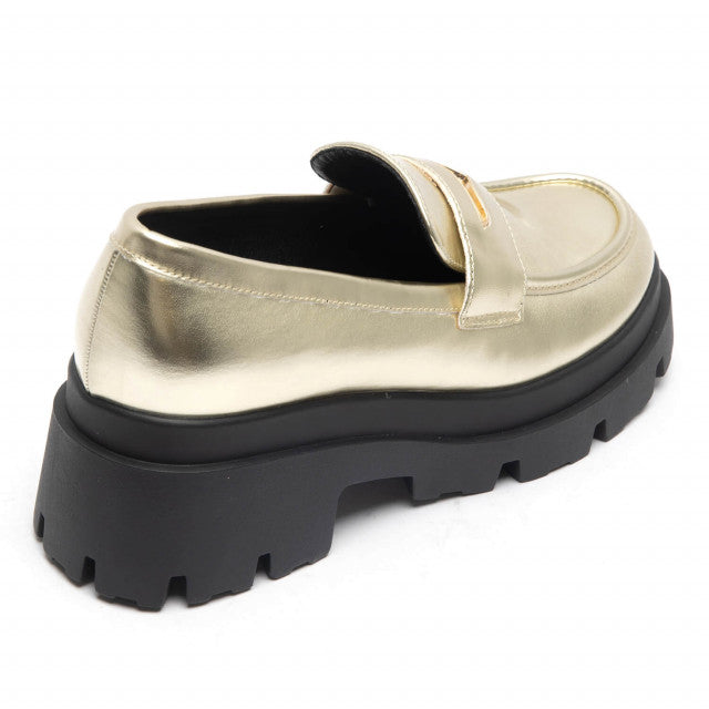 Chunky loafers