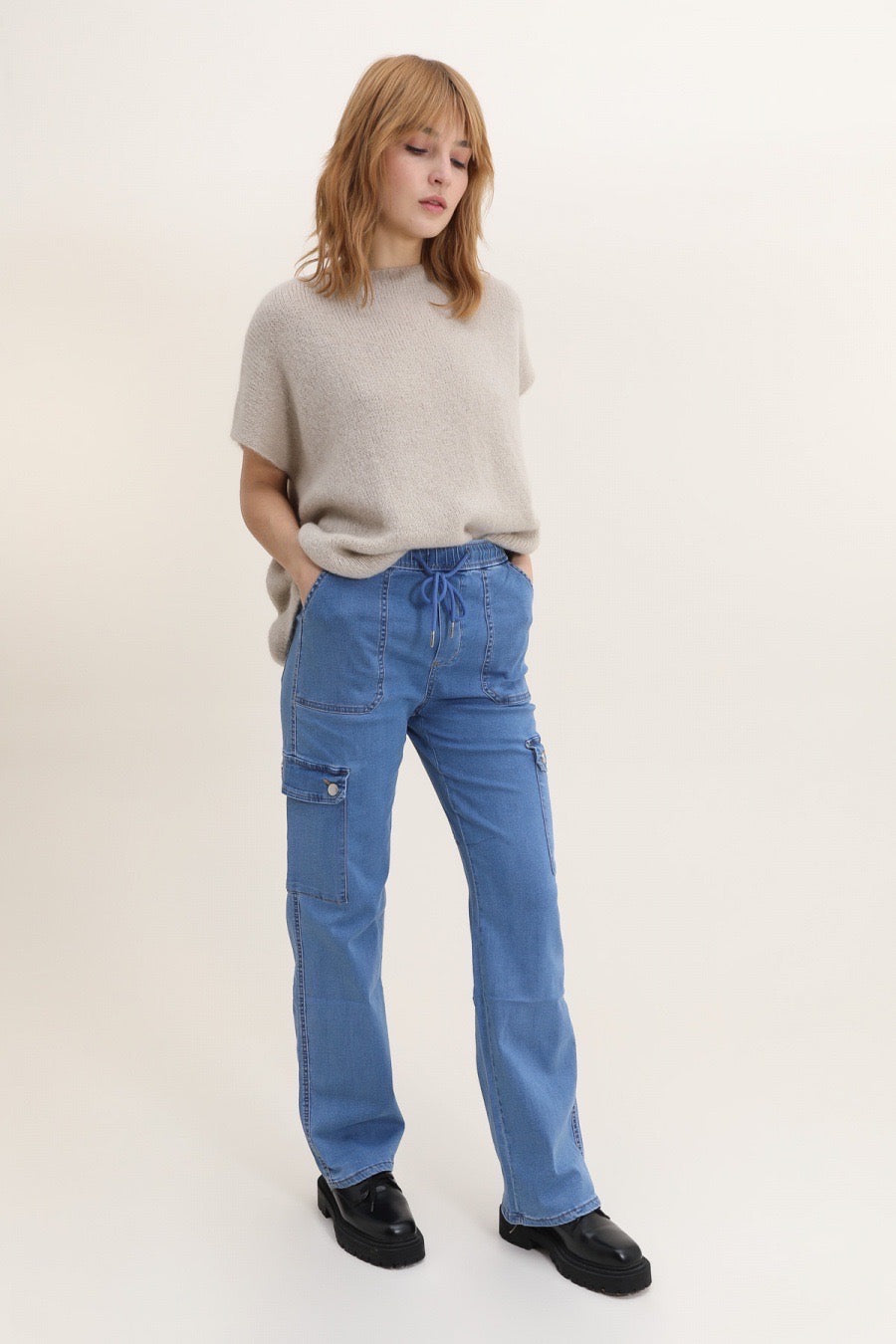 Cargo jeans med elastisk i taljen