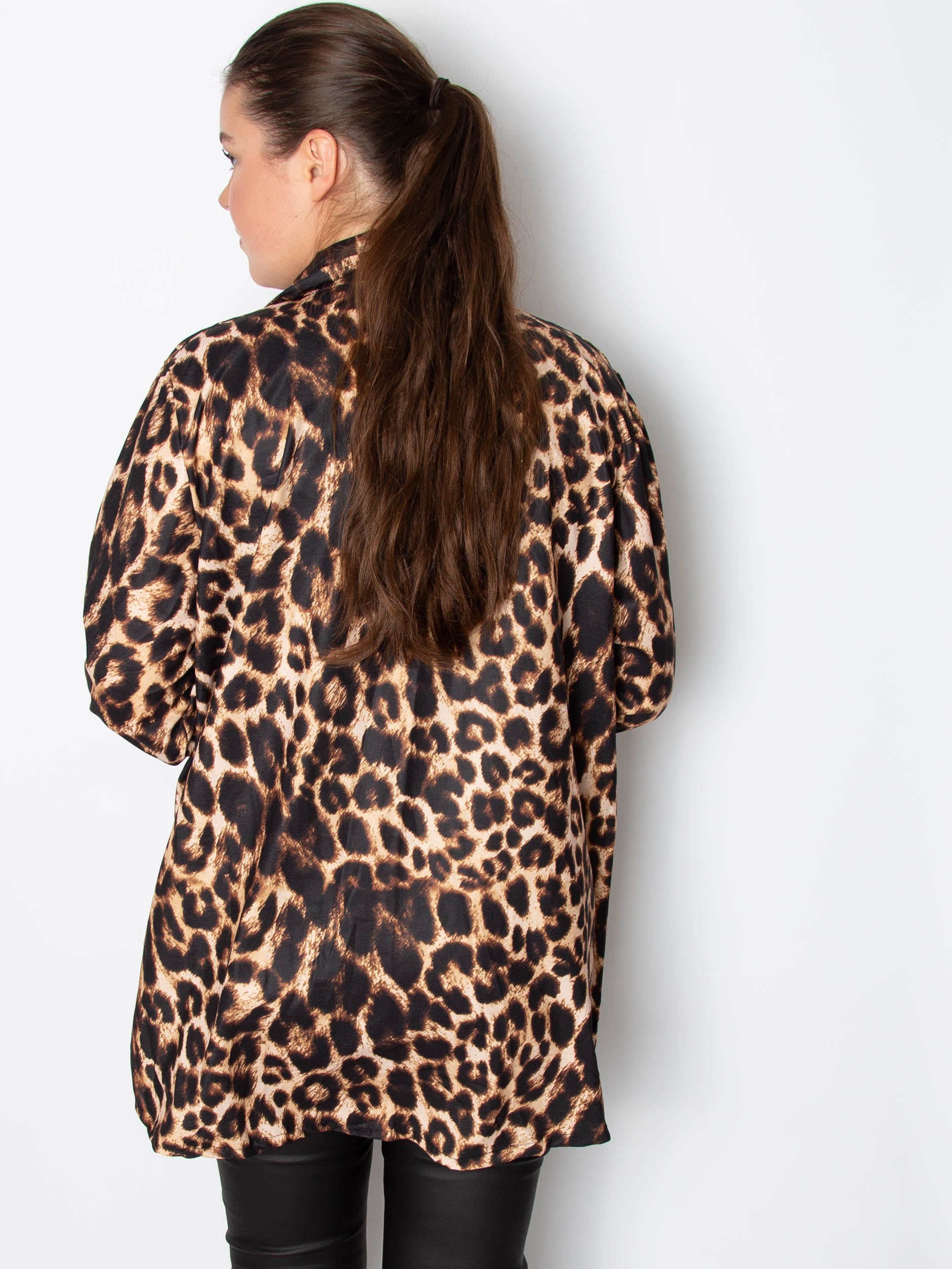 Den perfekte skjorte med leopard print